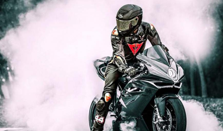 How cool motorbikes are choking Indian cities! How cool motorbikes are choking Indian cities!