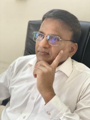 V Vetrivel